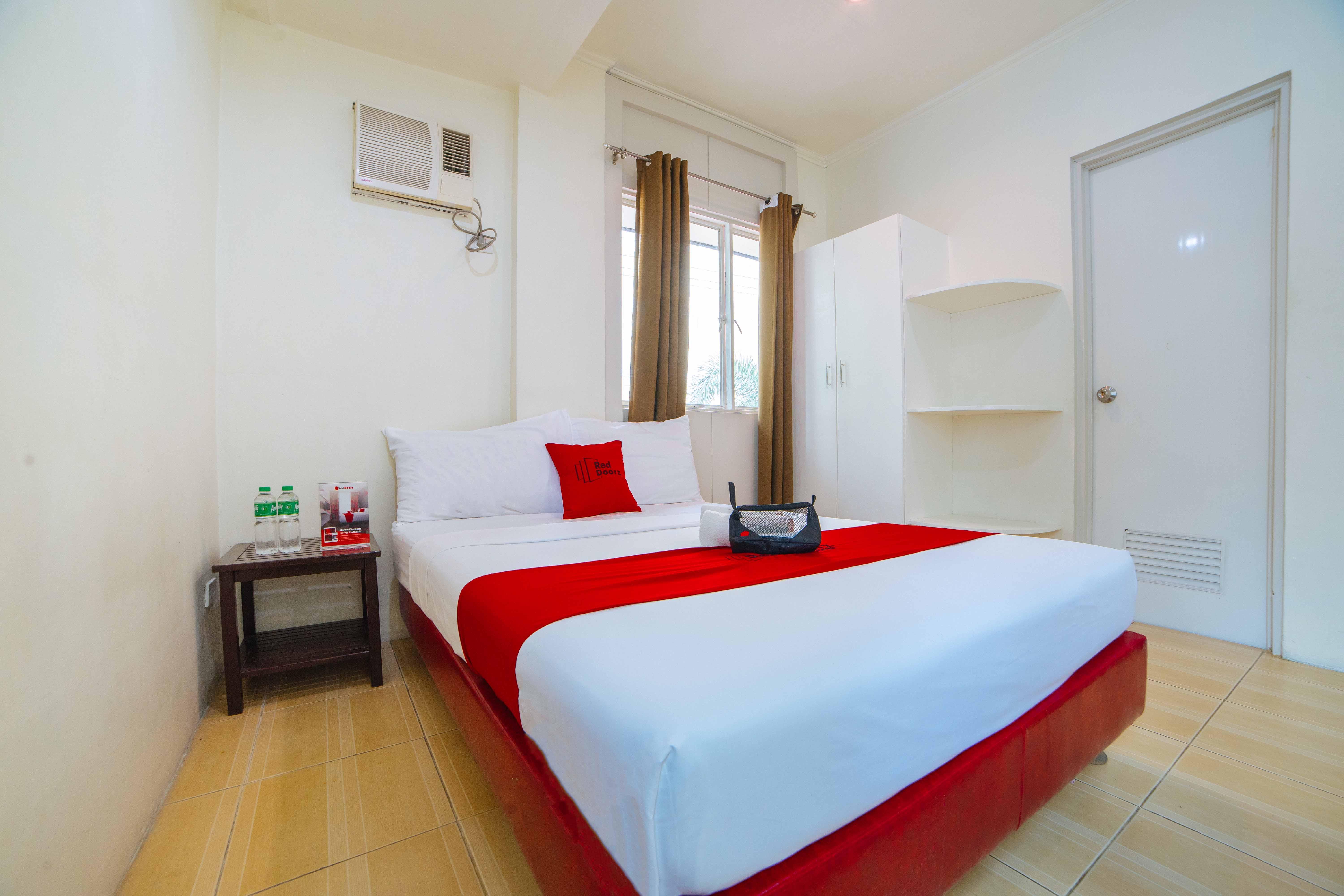 Reddoorz Near Walking Street Angeles City Exterior photo