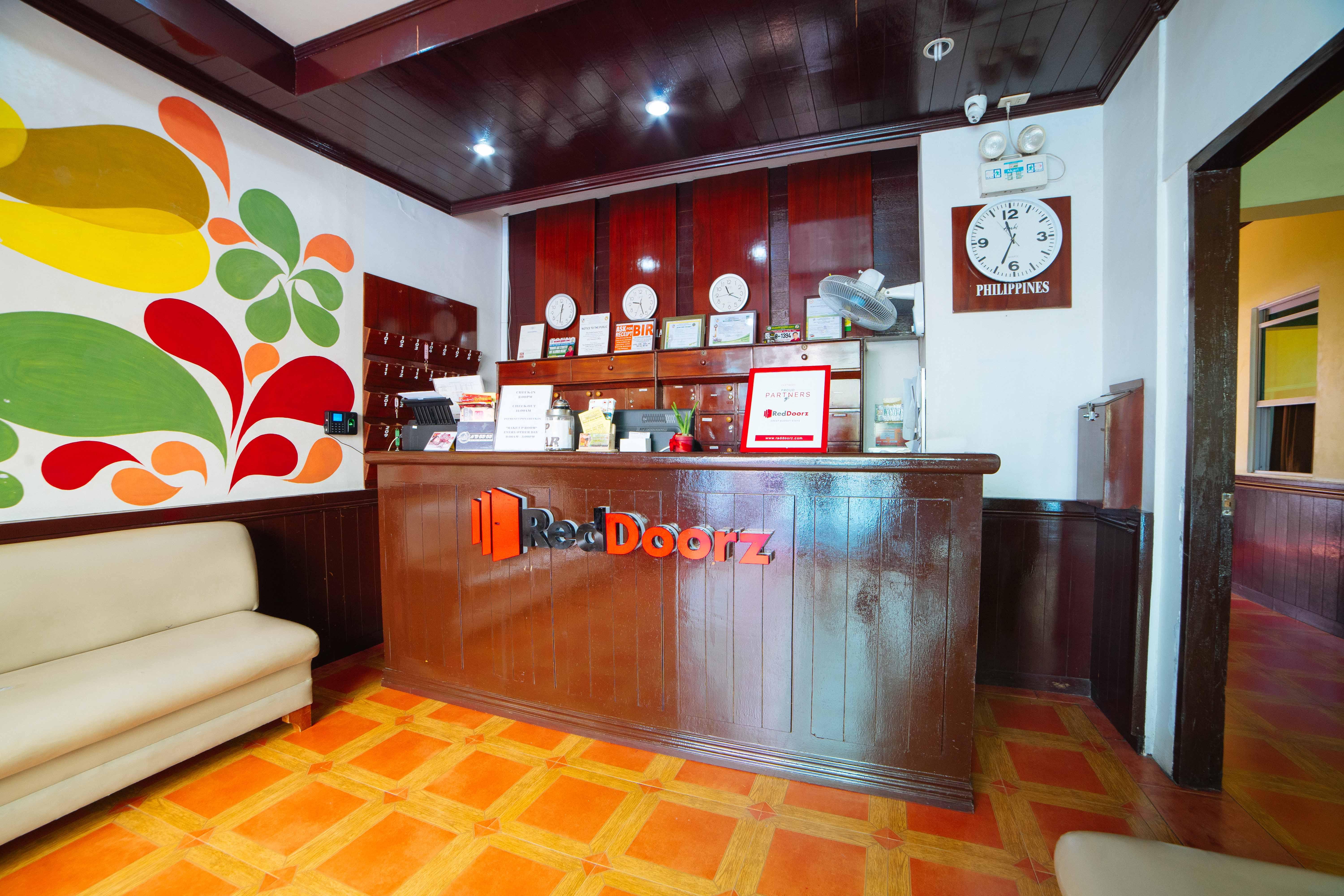 Reddoorz Near Walking Street Angeles City Exterior photo