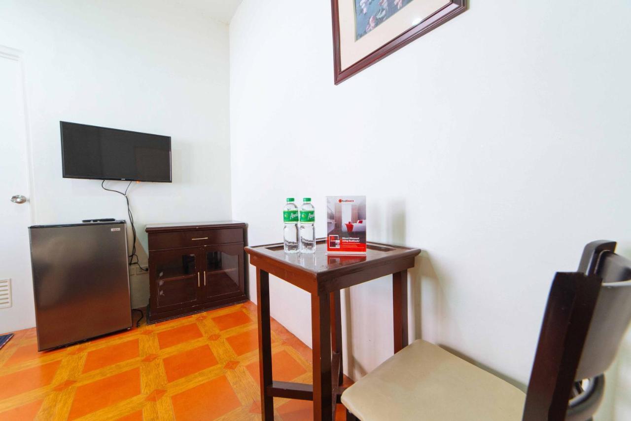 Reddoorz Near Walking Street Angeles City Exterior photo